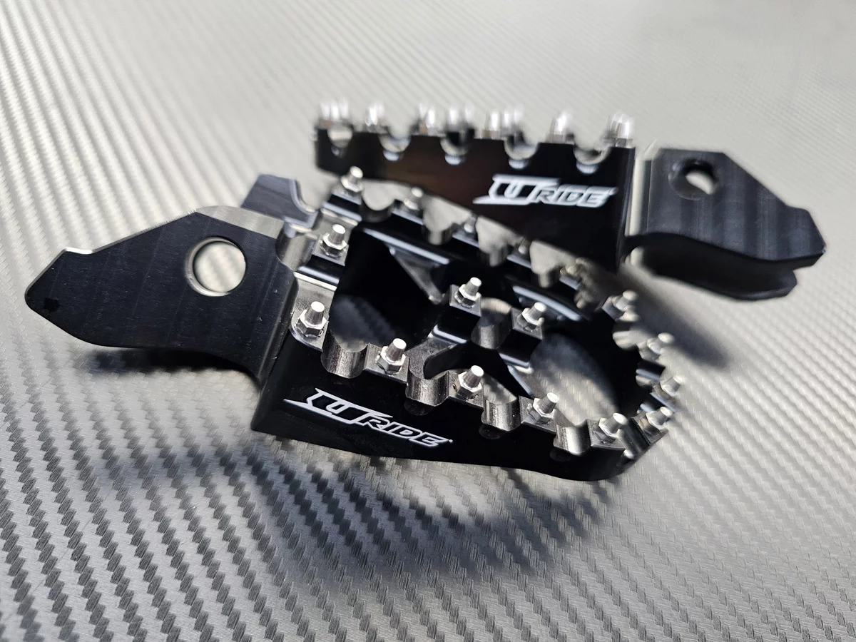 Cale-pieds U-RIDE – Sur-Ron Ultra Bee - ​Drones Professionnels & Grand Public | Boutique Française​ vente RTX MPX Pied de micro embase trépied perchette télescopique Tunisie  Rtx au meilleur prix | Shahba Music