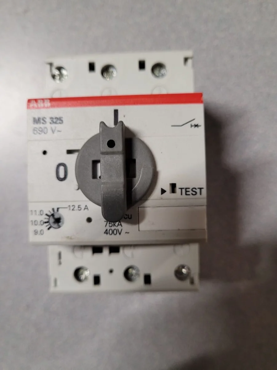 Disjoncteur moteur 12.5A Éclairage qualité frais port offerts