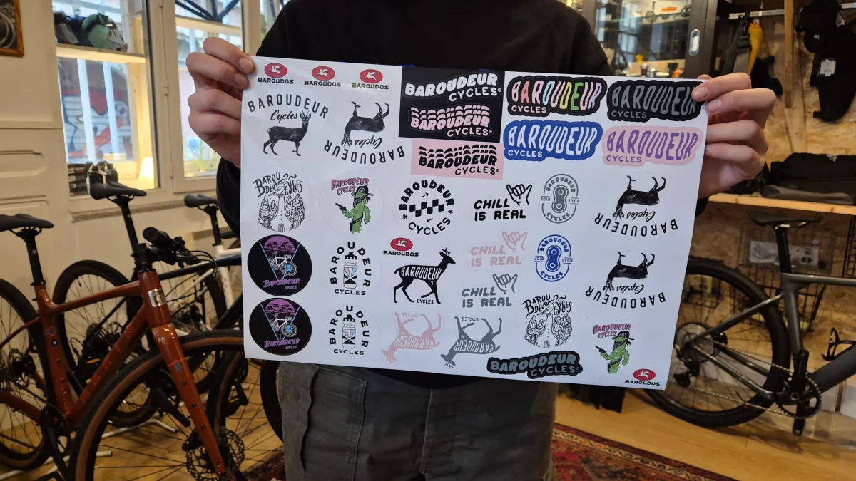 Planche de stickers Baroudeur Cycles - Des Équipements Pensés pour Profiter de Chaque Instant Dehors Planche de pompes 24 en 1, pliable, multifonction, pour pompes - Pour bar,  maison, gymnastique, gymnastique - Équipement de fitness pour la maison -  Entraînement de la poitrine :