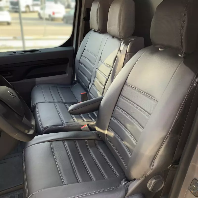 Housses finition Premium pour Opel Vivaro - Éclairage de qualité avec frais de port offerts Style