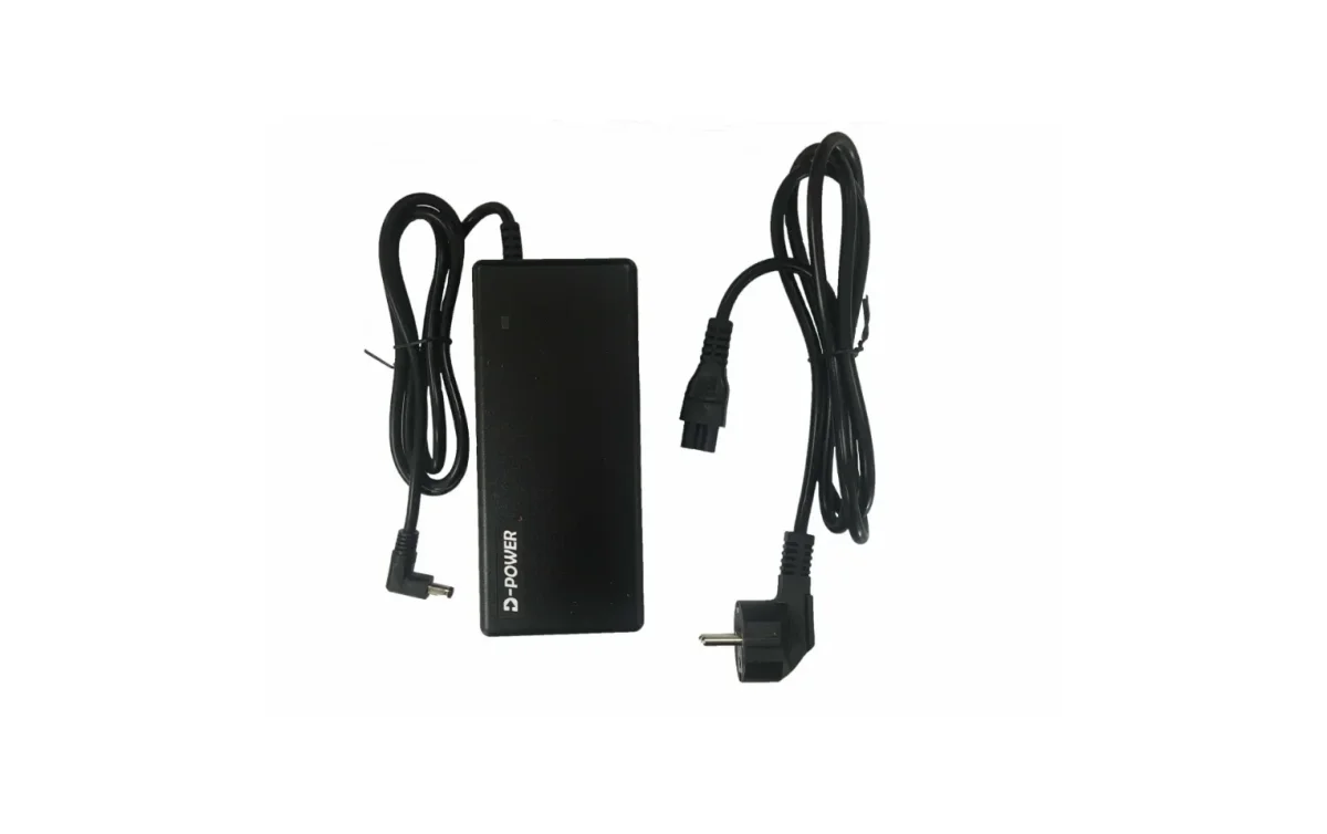 Chargeur batterie - prise EU - Des Équipements Pensés pour Profiter de Chaque Instant Dehors 2x prises de voyage type G - Prise universelle type G - Prise de voyage  tout-en-un - Prise de vacances - Adaptateur de voyage - Blanc | Leroy Merlin