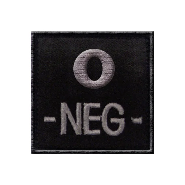 Groupe sanguin O négatif brodé sur tissu noir - Accessoires pratiques maison pour un intérieur plus fonctionnel - {'count': 1, 'name': 'Camif'}