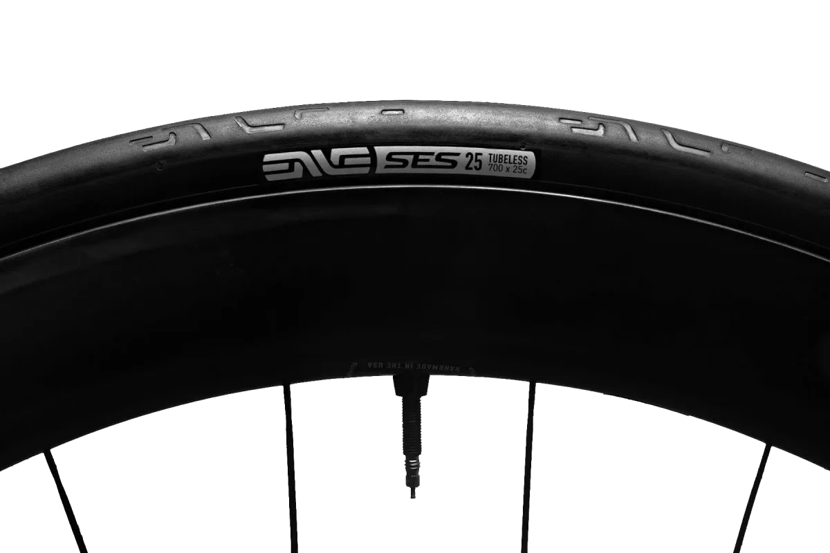 SES Road Tire - Des Équipements Pensés pour Profiter de Chaque Instant Dehors - Helmet