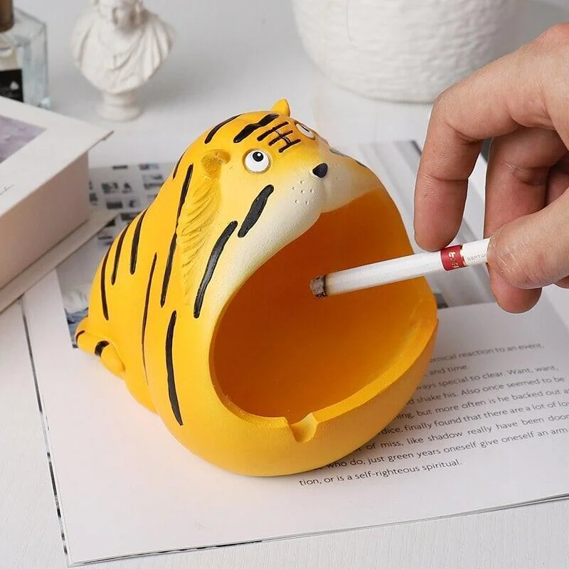 Cendrier Tigre | Lyra - E-shop mondial – Produits durables, modernes et accessibles partout - Cendrier mural